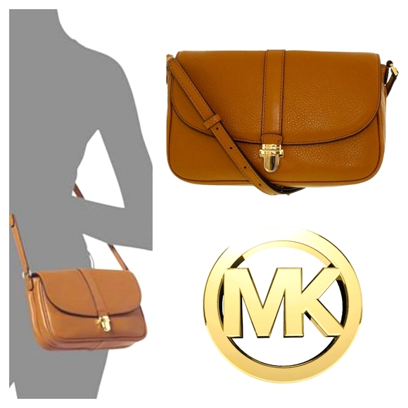 Michael Kors Charlton Leather Crossbody Bag - Picture 1 of 10